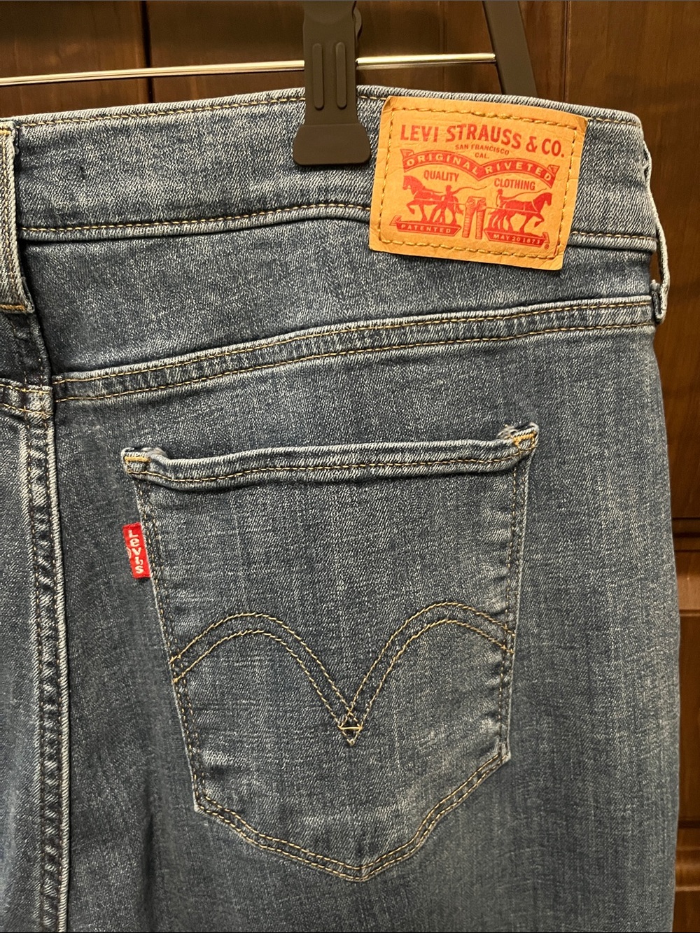 Levi’s Red Tab Classic Straight Jeans